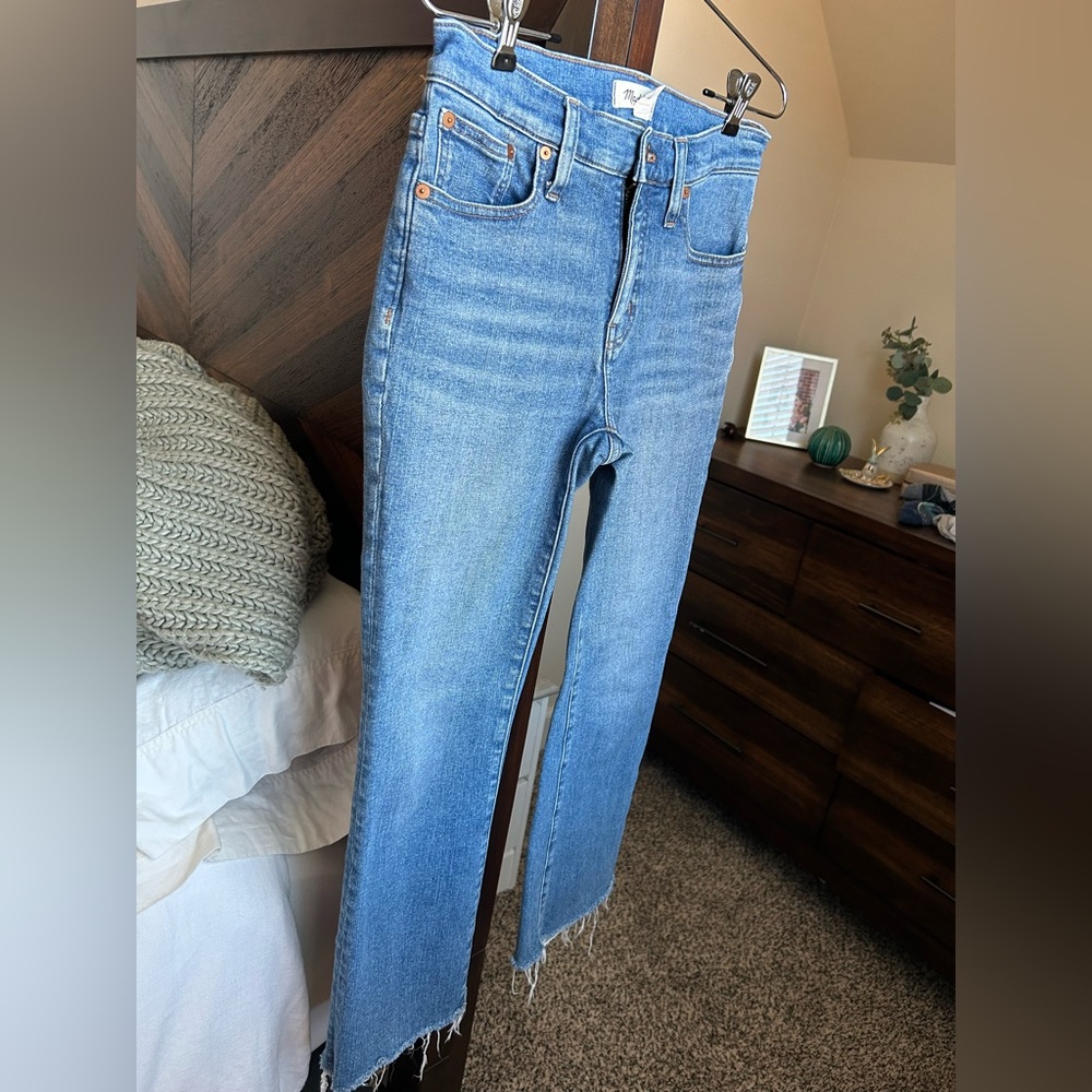 Madewell mid-rise kick out jeans